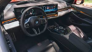 2025 BMW 530i